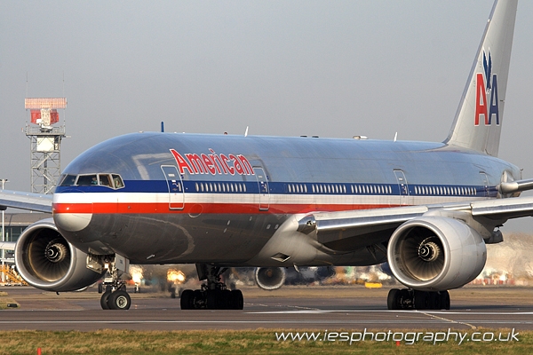 AAweb19.jpg - American Airlines Boeing 777 - Order an Aviation Print Below or email info@iesphotography.co.uk for other usage