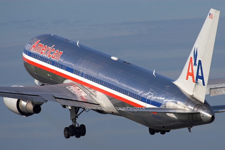 AAweb2.jpg - American Airlines Boeing 767 - Order an Aviation Print Below or email info@iesphotography.co.uk for other usage