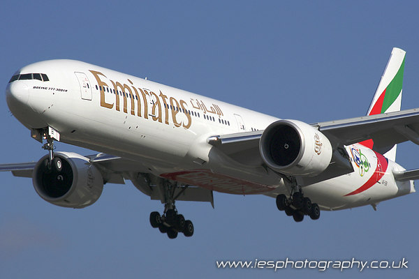 ek1.jpg - Emirates Boeing 777 - Email - info@iesphotography.co.uk for photo usage or order a print below