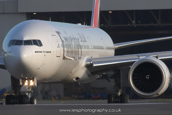 ek7.jpg - Emirates Boeing 777 - Email - info@iesphotography.co.uk for photo usage or order a print below