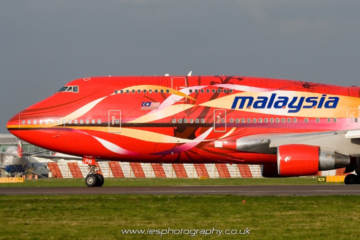 wm_9MMPB_270107_LHR_closea.jpg - Boeing 747