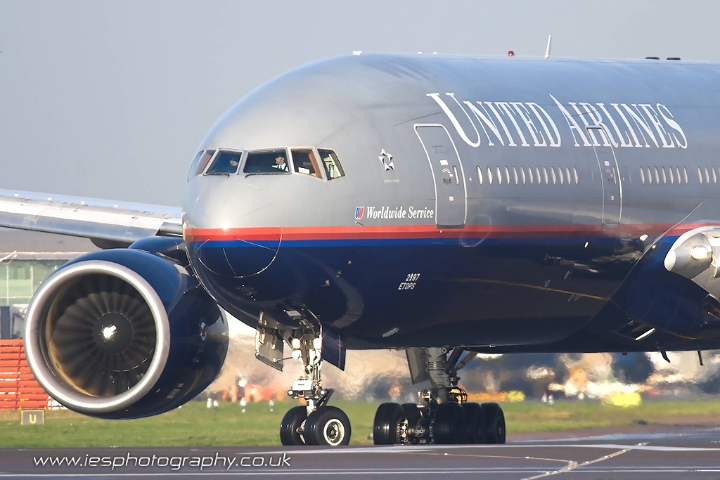 wm_N787UA_270107_LHR.jpg - Boeing 777