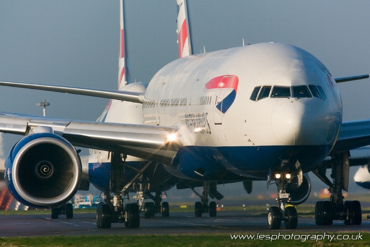 wm_ba777_270107_LHR.jpg - Boeing 777 + Boeing 747