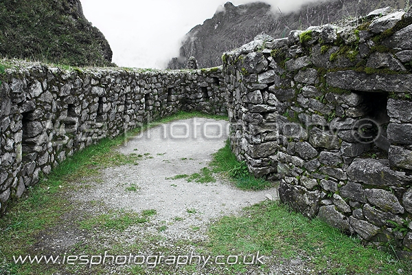 inca_ruins_bwg_wm.jpg - Inca Ruins