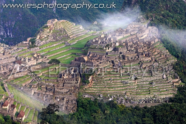 manchu_pichu5_wm.jpg - Machu Picchu Peru from Sungate