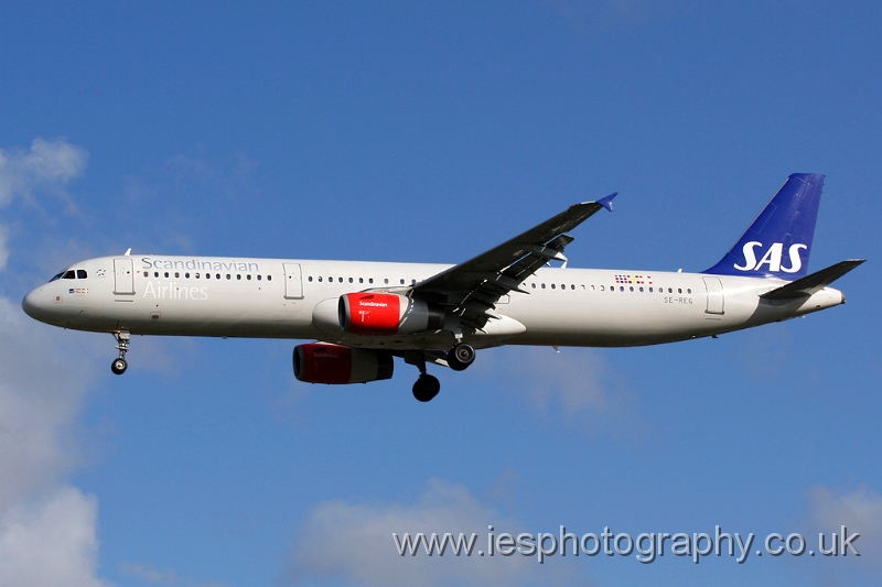 SEREG_050306_LHR_SAS501.jpg - Scandinavian Airlines - SAS