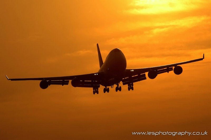 sunset747a.jpg - Singapore Airlines - Order a Print Below or email info@iesphotography.co.uk for other usage