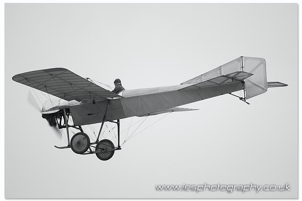 old1_dd.jpg - Old Warden Shuttleworth Collection