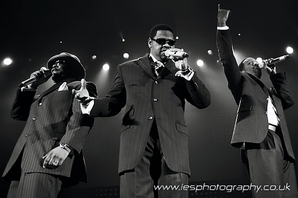 b2m_14_wm.jpg - Boyz II Men - Hammersmith Apollo 24th March 2008 - For image usage contact info@iesphotography.co.uk