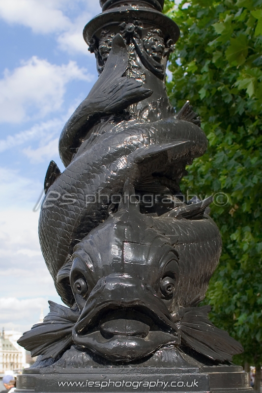 fishlamppost_wm.jpg - London Lampost on the Southbank