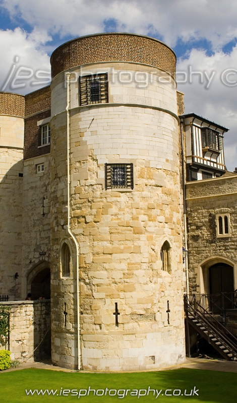 towerlondon_wm.jpg - Tower of London
