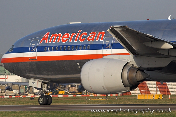 AAweb20.jpg - American Airlines Boeing 777 - Order an Aviation Print Below or email info@iesphotography.co.uk for other usage