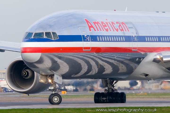 AAweb5.jpg - American Airlines Boeing 777 - Order an Aviation Print Below or email info@iesphotography.co.uk for other usage