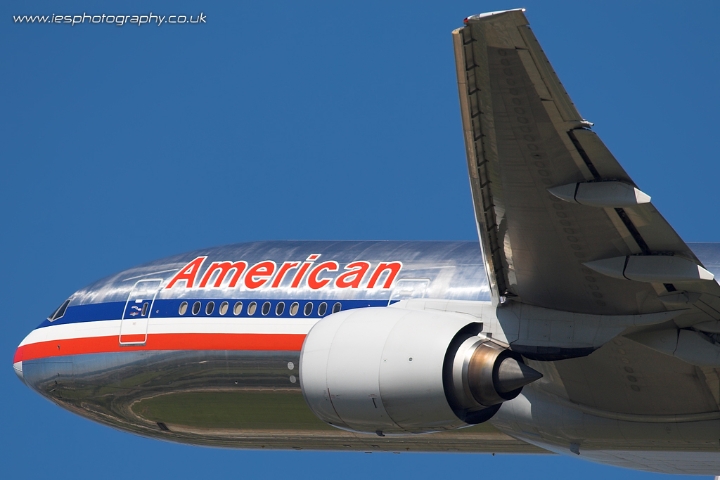 AAweb6.jpg - American Airlines Boeing 777 - Order an Aviation Print Below or email info@iesphotography.co.uk for other usage